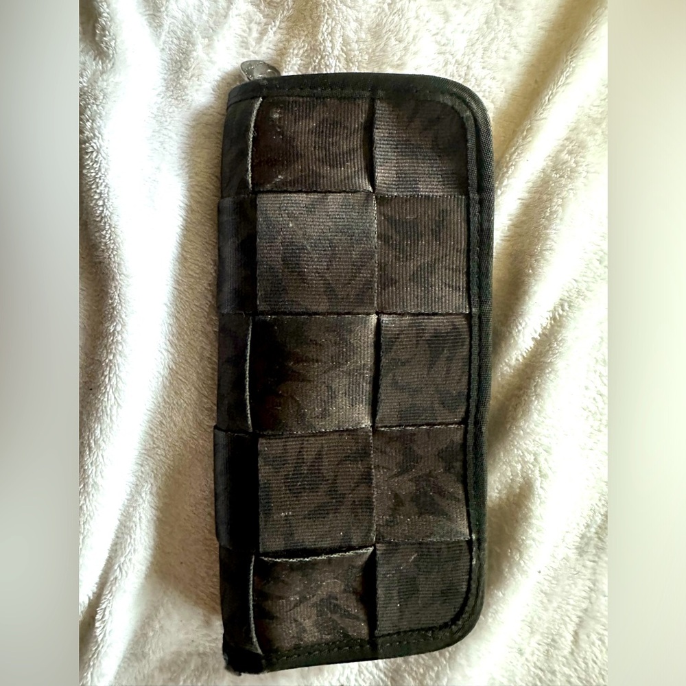 2010-2012 Harvey’s nightmare before Christmas wallet barely ever used